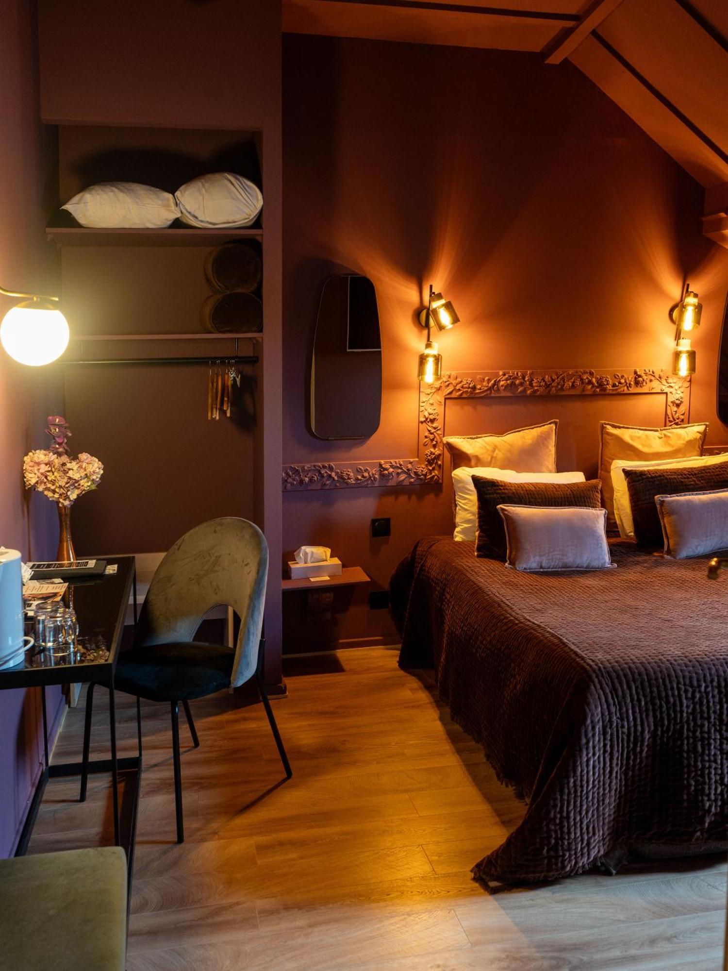Hotel Des Dauphins Bourgoin-Jallieu Εξωτερικό φωτογραφία